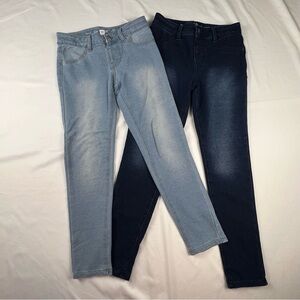 Cat and Jack (2 pack) - Girl’s Jeans - Size 7 & 8 - Med and Dk Blue - Excellent